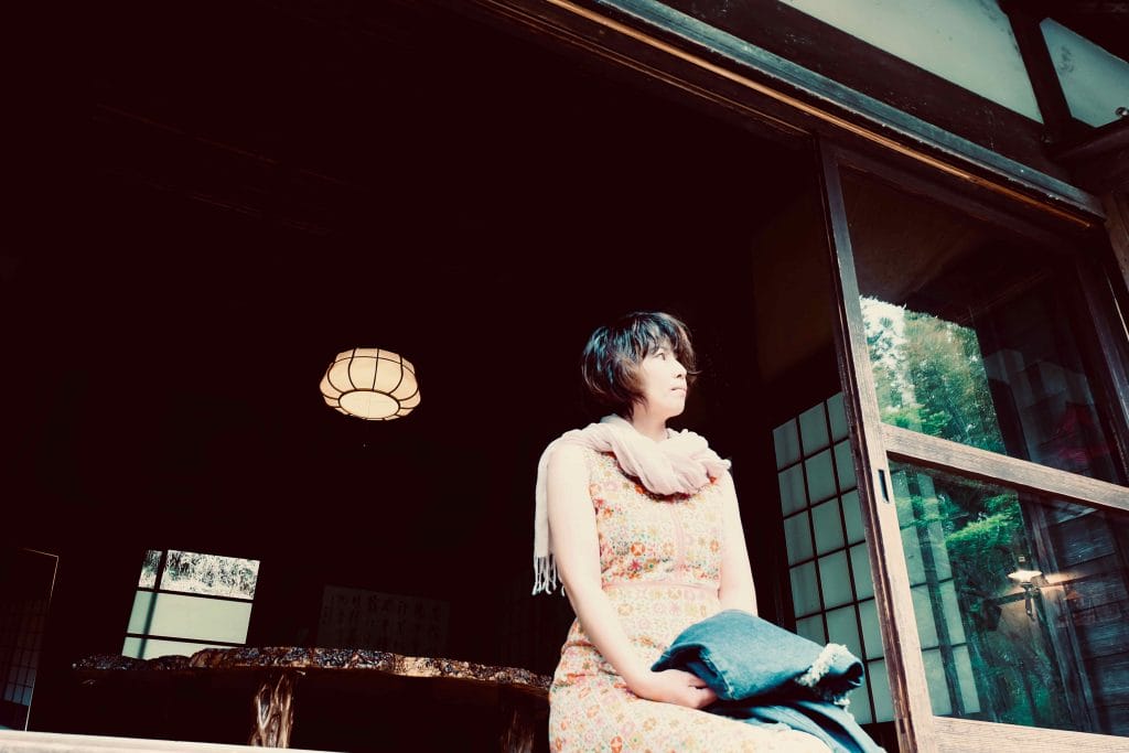 詞の世界、ココロの世界の「生活の糧」。