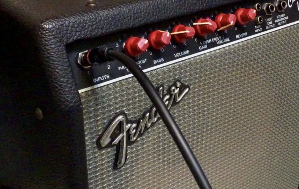 「昭和のNHKスタンドマイク」みたいなサランネットでFender Champ12を輝かすｗ